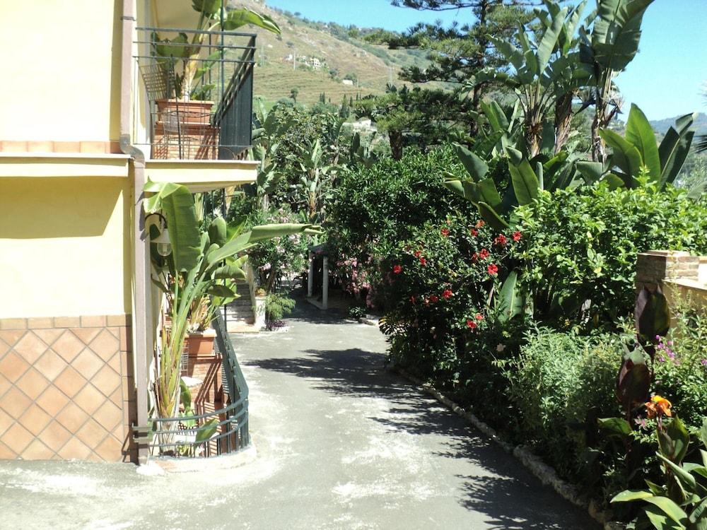Hotel Baia Delle Sirene Taormina Exterior photo